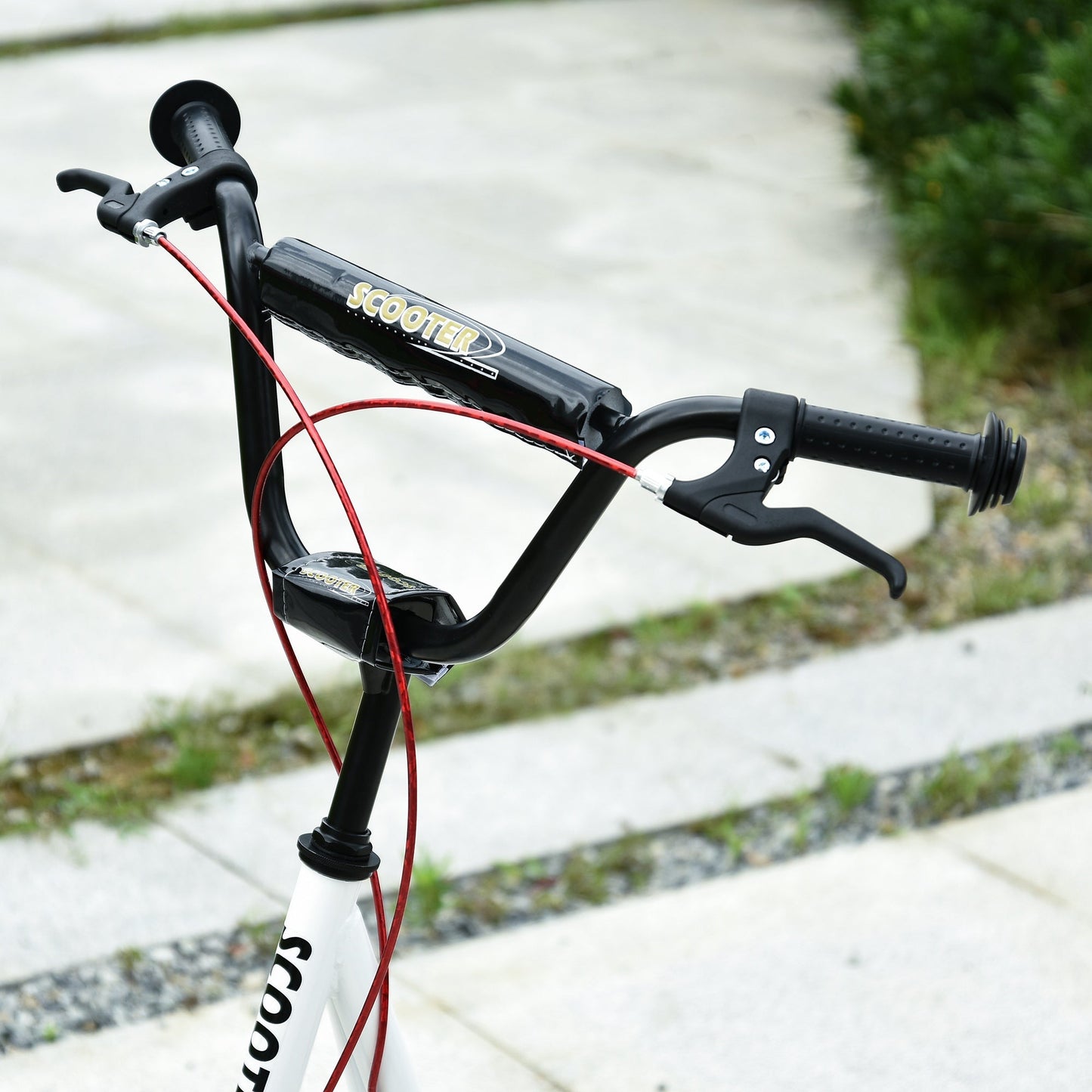 HOMCOM 90-96cm Kids Kick Scooter Adjustable Handlebar Inflatable Wheels White