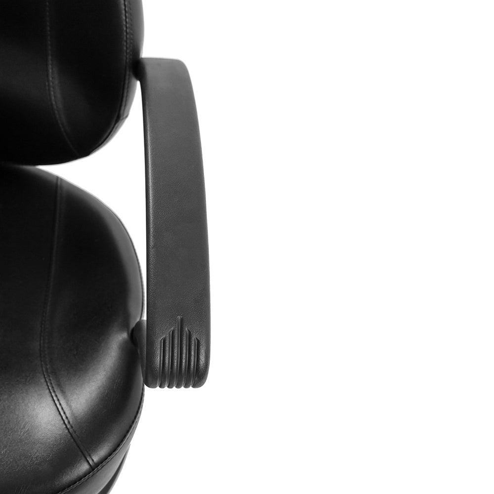 8801 Woman Barber Chair Black