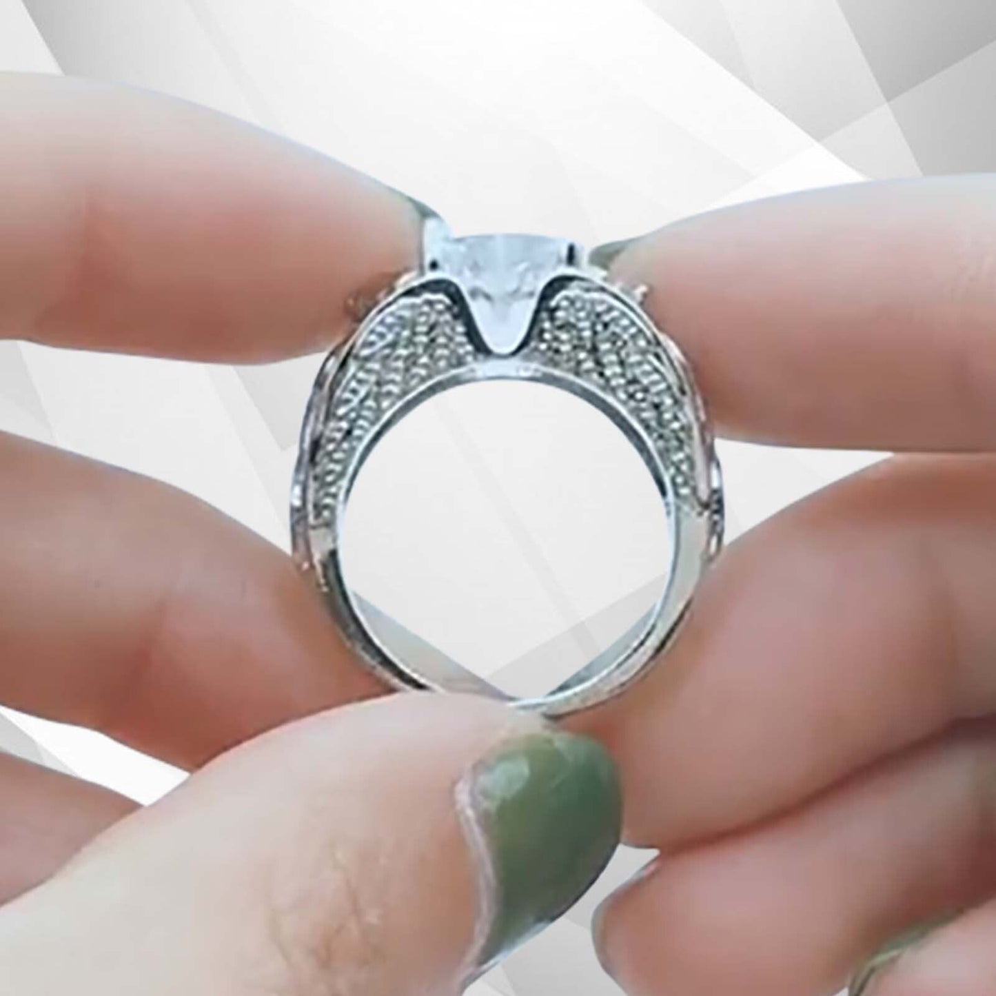 Bridal Engagement Ring 2.50Ct Heart Shape Luxury CZ Diamond 18Ct White Gold Over