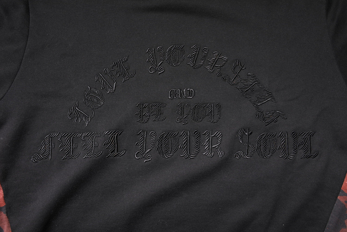 Black Embroidered Crew Neck Pullover Sweater