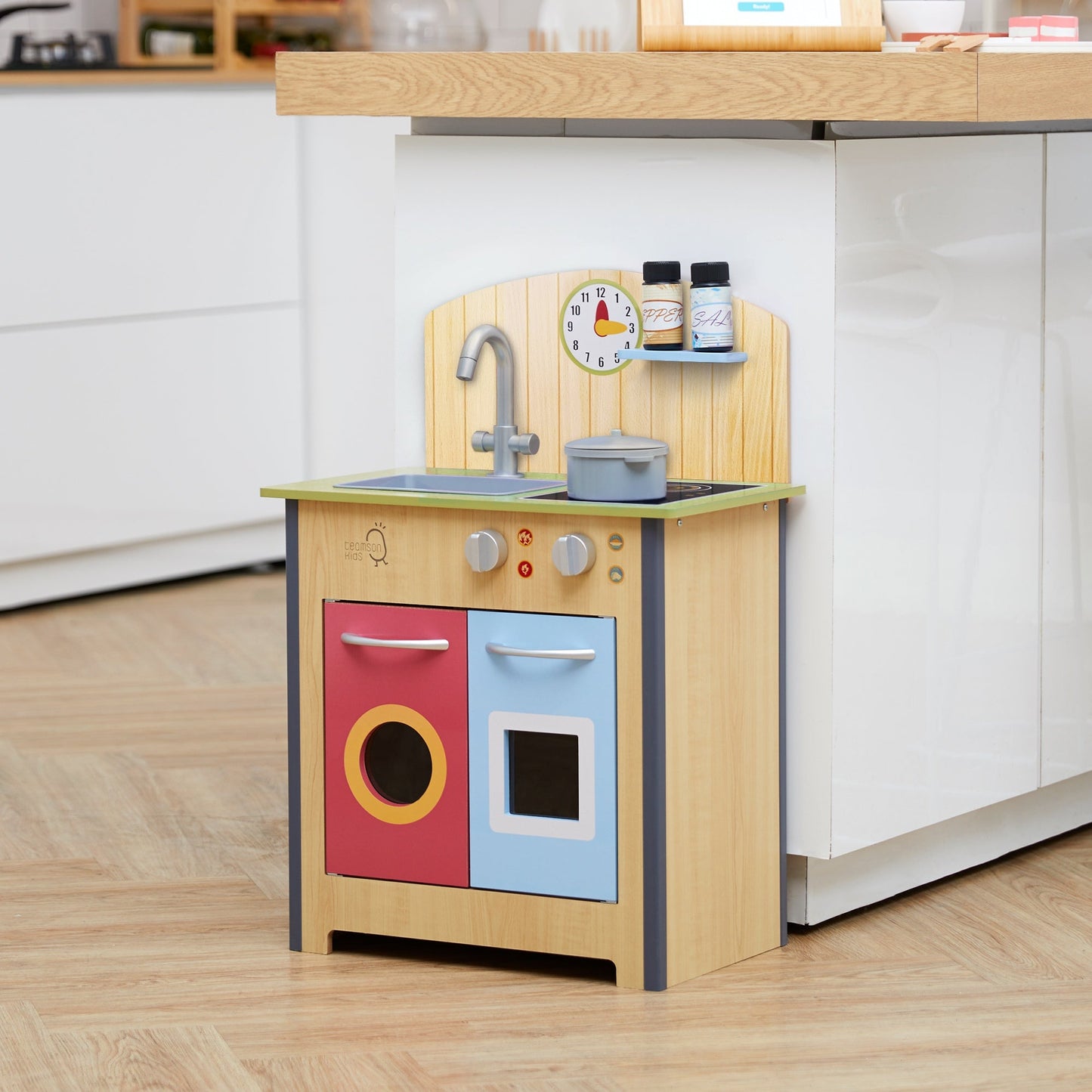 Porto Small Interactive Wooden Kitchen Playset &  4 Accessories