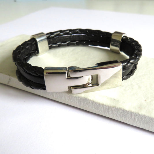 Mens Leather Clasp Bracelet