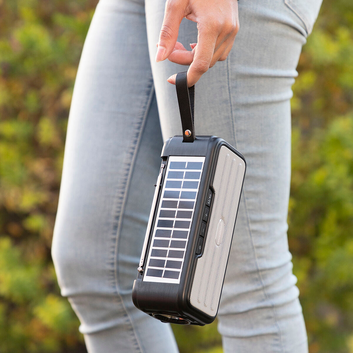 Wireless Speaker with Solar Charging and LED Torch Sunker InnovaGoods Black (Refurbished A)